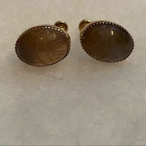 BURT CASSELL EARRINGS 12K GOLD FILLED GRAY SCARAB STONE VINTAGE SCREW BACK